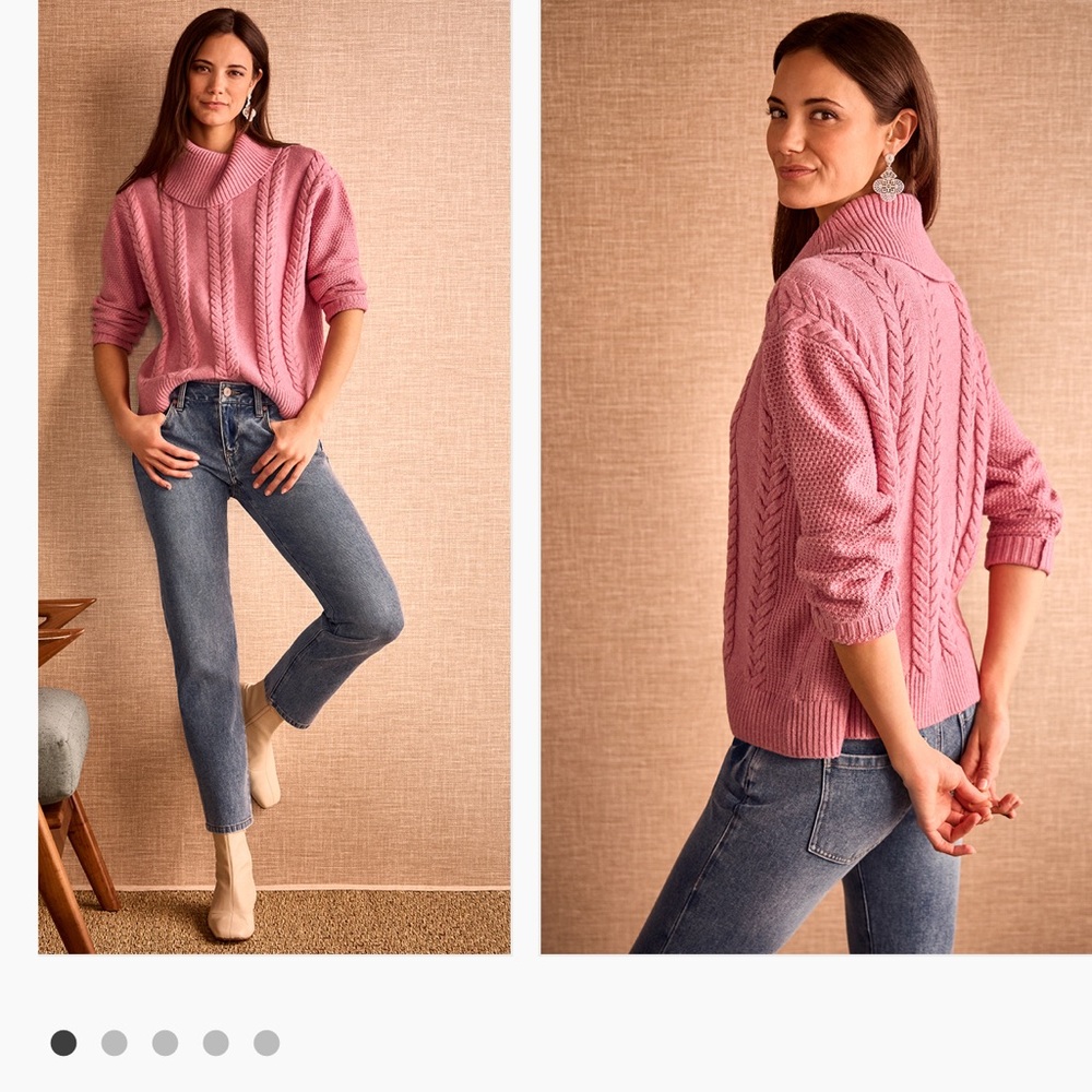NWT Cabi Blush Turtleneck